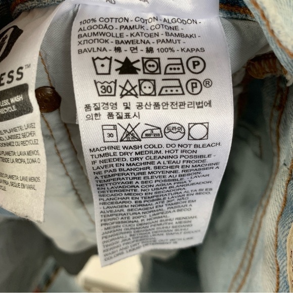 Levi’s 501 Light Wash Jean Shorts Size 28 - Picture 8 of 9